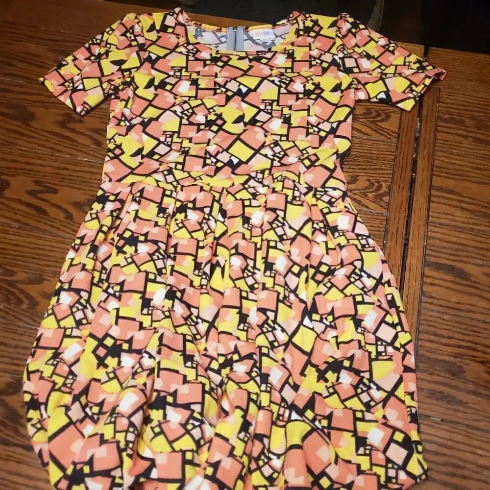 Lularoe Amelia pink&yellow abstract dress sz Medium